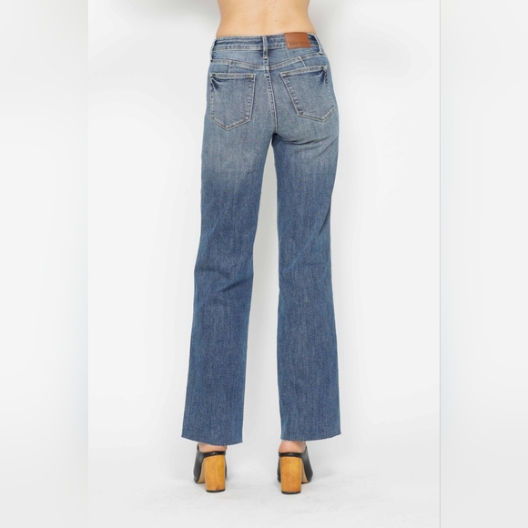 New Arrival!! Judy Blue Full Size Tummy Control Straight Jeans - Picture 5 of 9